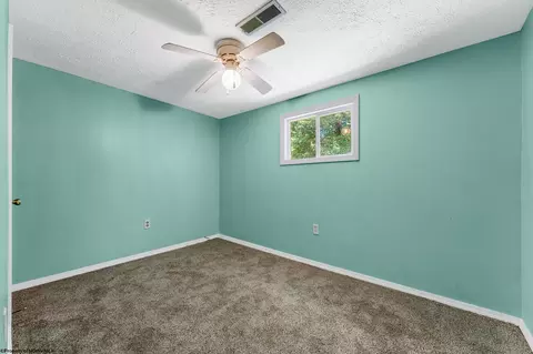 Bedroom - 104 Mountainview Rd, Morgantown, WV 26508 photo 3 of 5