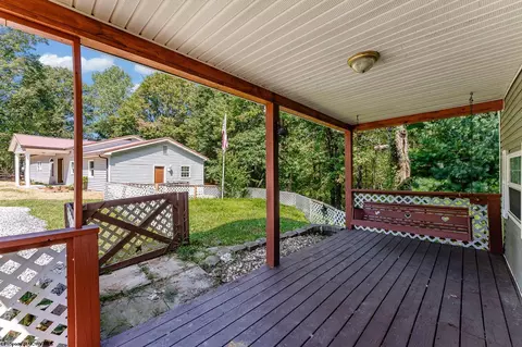 Exterior - 104 Mountainview Rd, Morgantown, WV 26508 photo 12 of 16