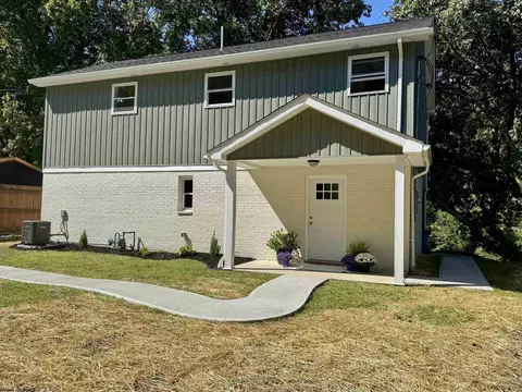 1298 Rivershore Dr, Fairmont, WV 26554