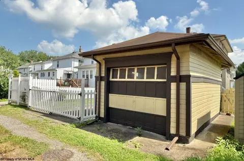 46 Arcadia Ave, Wheeling, WV 26003 photo 3