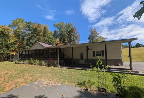 427 Harley Brown Dr, Flatwoods, WV 26621