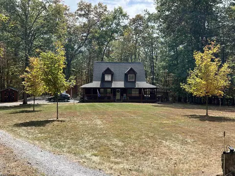 162 Summit Cir, Hillsboro, WV 24946