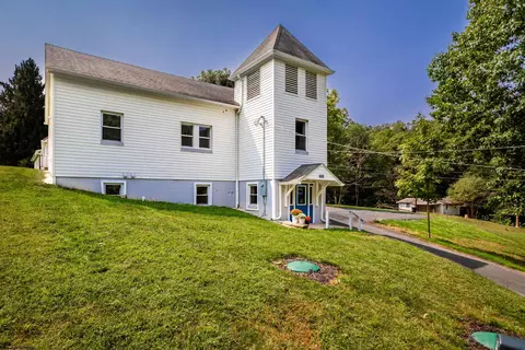 688 Beulah Rd, Morgantown, WV 26508
