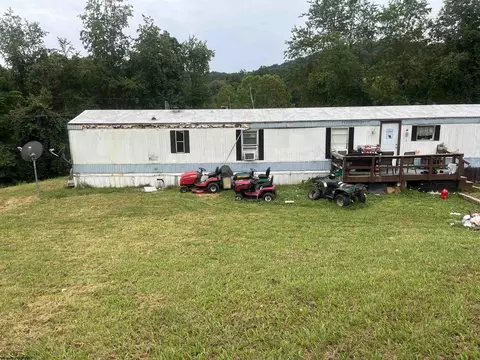 1999 Glady Fork Rd, Weston, WV 26452