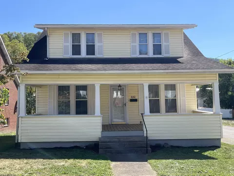 650 Lynn Ave, Weston, WV 26452