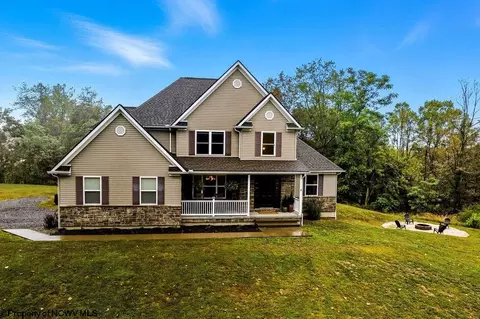 286 Stonecrest Dr, Grafton, WV 26354