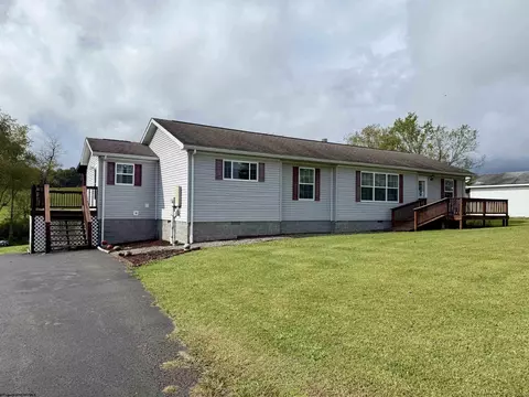 2531 Zinn Chapel Rd, Reedsville, WV 26547