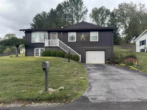 13 Lower Dr, Buckhannon, WV 26201