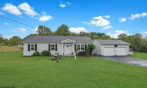 81 Sunset Dr, Reedsville, WV 26547
