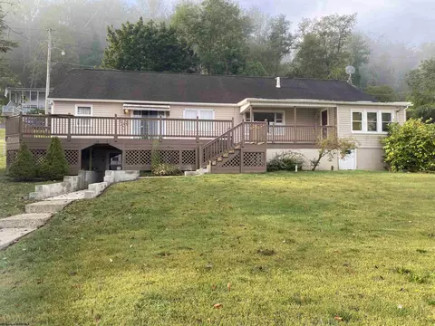 1619 Hoffman Ave, Clarksburg, WV 26301