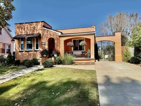 1245 Peacock Ln, Fairmont, WV 26554