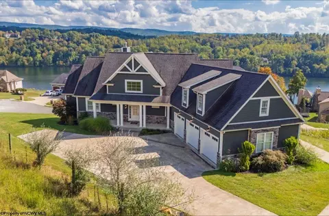 1214 Paradise Point Ct, Morgantown, WV 26508
