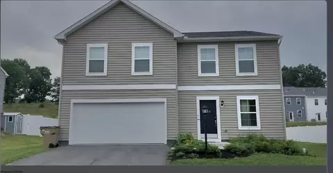 628 Links Dr, Maidsville, WV 26541