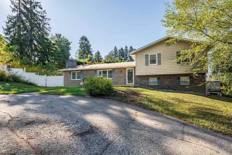 1 Greenway Ave, Morgantown, WV 26508