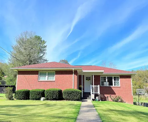 126 Firehouse Rd, Fairmont, WV 26554