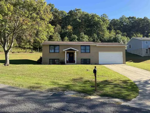 206 Tygart Dr, Philippi, WV 26416