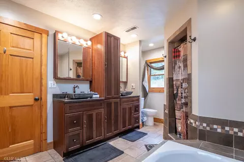 Bath - 91 Panoramic Dr, Dryfork, WV 26263 photo 3 of 5