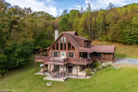 91 Panoramic Dr, Dryfork, WV 26263
