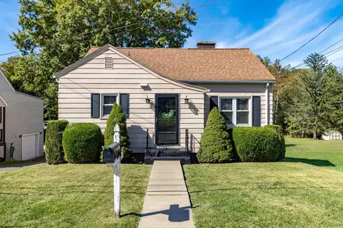 307 Pennsylvania Ave, Bridgeport, WV 26330