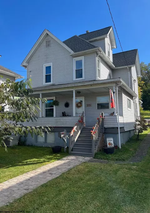 215 Western Ave, Westover, WV 26501