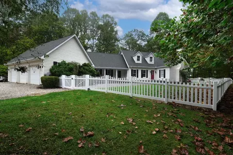 332 Timberbrook Ln, Bridgeport, WV 26330