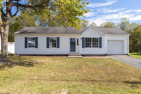 123 Fairfax Dr, Bridgeport, WV 26330