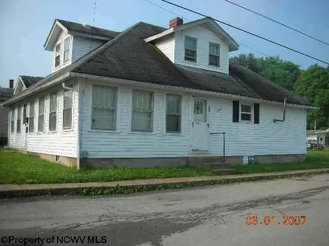 339 Mid Ave, Weston, WV 26452