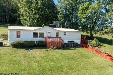3616 Grafton Rd, Morgantown, WV 26508