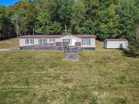 52 Saint Josephs Trl, Fairmont, WV 26554