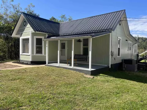 19 Forinash Rd, Weston, WV 26452