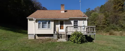 1369 Flag Run Rd, Clarksburg, WV 26301