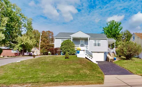 548 Hall St, Bridgeport, WV 26330