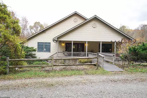 75 Kerry Rock Trl, Ellamore, WV 26267