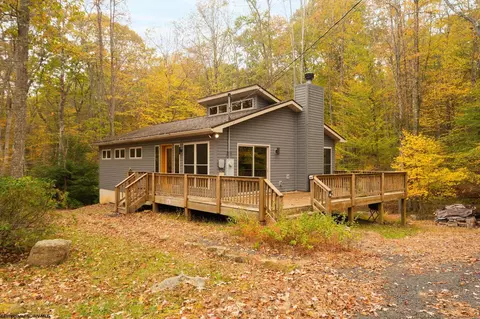 167 Dogwood Ln, Terra Alta, WV 26764