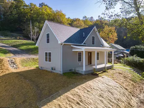 347 E First St, Weston, WV 26452
