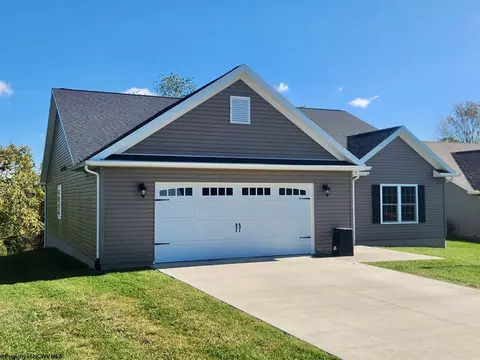 111 Charolais Cir, Fairmont, WV 26554