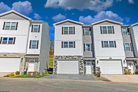 248 Red Oak Ln, Morgantown, WV 26501