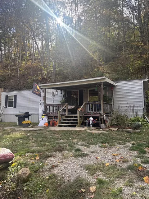 380 Dutch Hollow Rd, Charleston, WV 25312