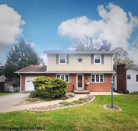 1235 Woodland Cres, Fairmont, WV 26554