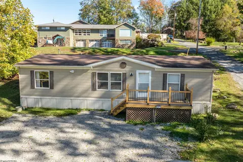 505 Beaumont Dr, Morgantown, WV 26508