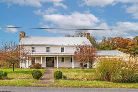 9988 Winchester Grade Rd, Berkeley Springs, WV 25411