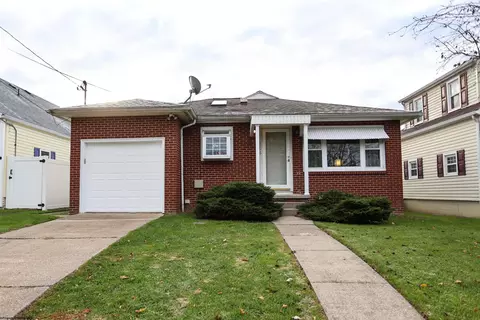 606 W Virginia Ave, Nutter Fort, WV 26301