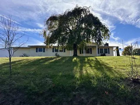 25 Mcknight Dr, Buckhannon, WV 26201