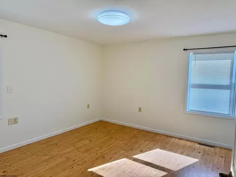 Bedroom - 411 Pineview Dr, Thomas, WV 26292 photo 4 of 4