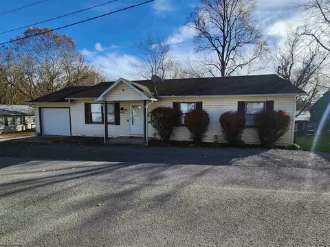 46 Forest Hills Dr, West Milford, WV 26451