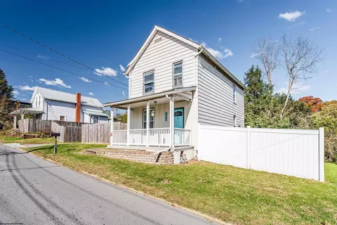 1341 Richwood Ave, Morgantown, WV 26505