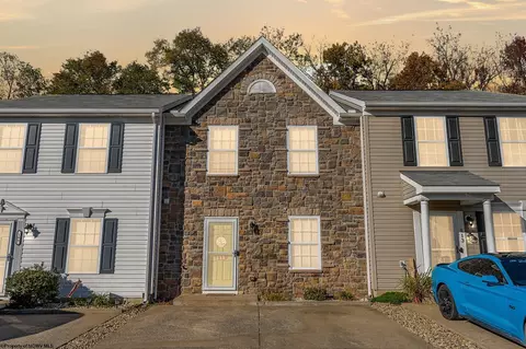111 Park Place Dr, Morgantown, WV 26508