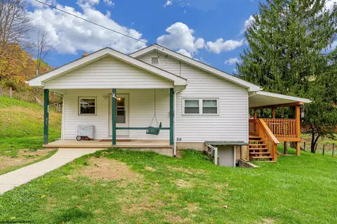 3462 Marquess Rd, Tunnelton, WV 26444