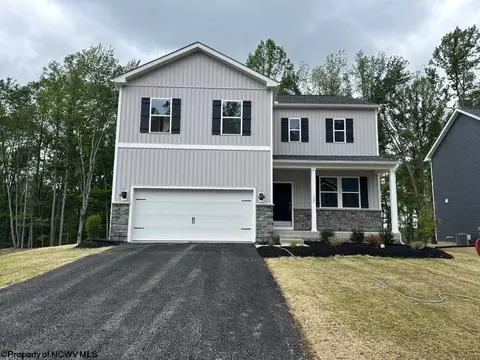 329 Dye Ln, Morgantown, WV 26501