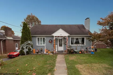 108 Cimarron Rd, Clarksburg, WV 26301